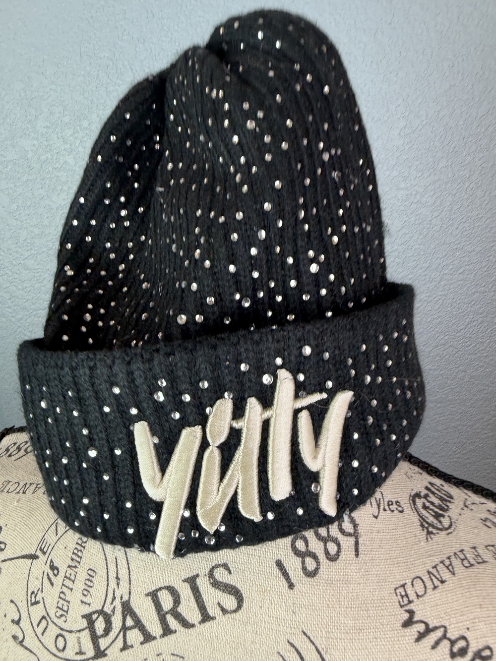 Yitty Hat Cap Beanie One Size Black Rhinestone Embellished Cuffed Knit Womens OS
